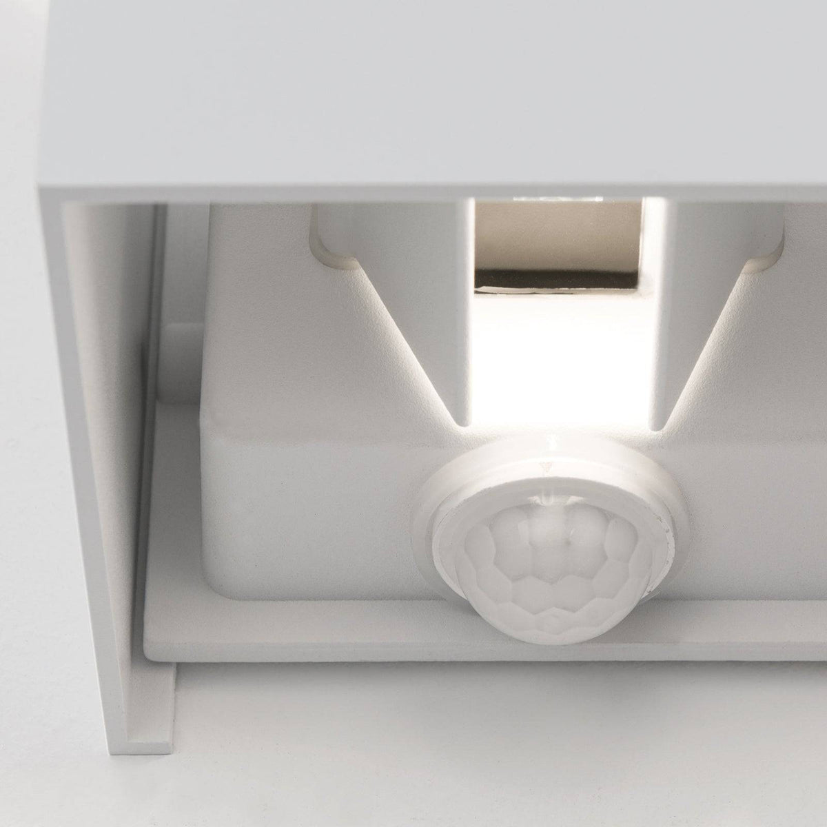 Sonluce, Außenleuchte Pure Sensor, Weiss Sensor, smarte Außenbeleuchtung