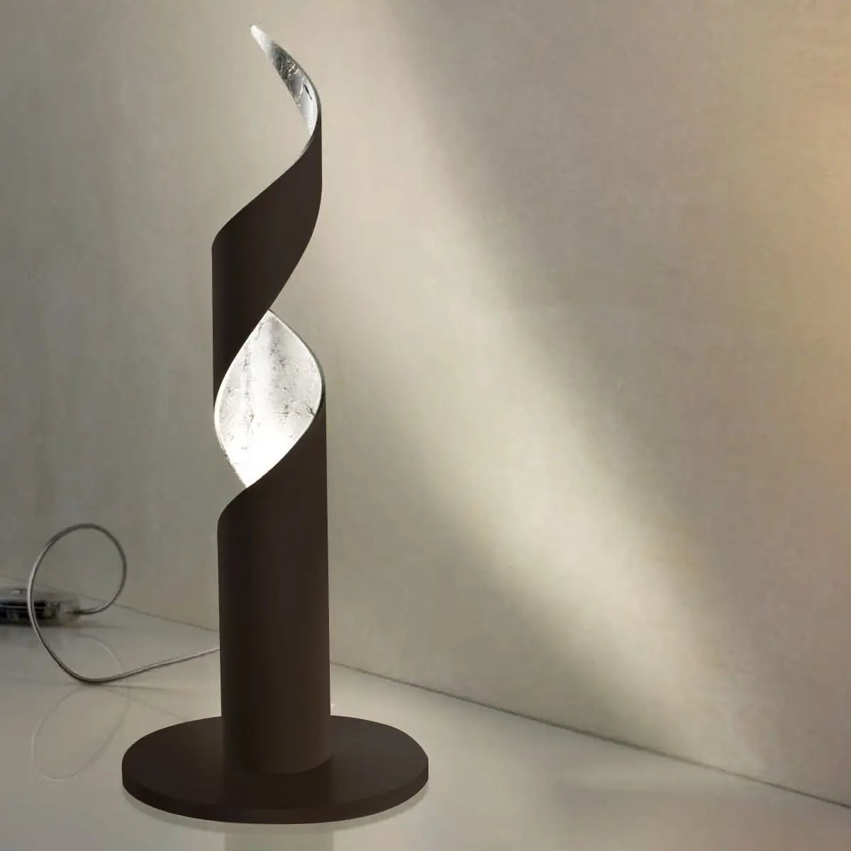 Braga, Tischleuchte Truciolo klein 37cm, Schwarz-Blattsilber, moderne Tischleuchte