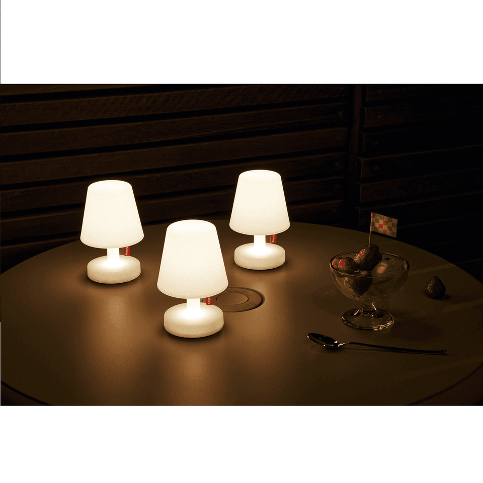 Edison Mini Akkuleuchte bei Nacht