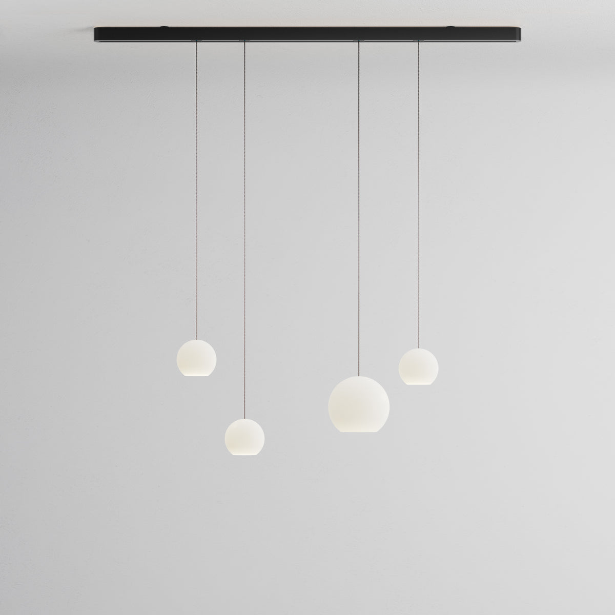 Komot, Pendelleuchte KOS Quattro 150cm, Schwarz-Edelstahl, Produktbild gemischte Gläser