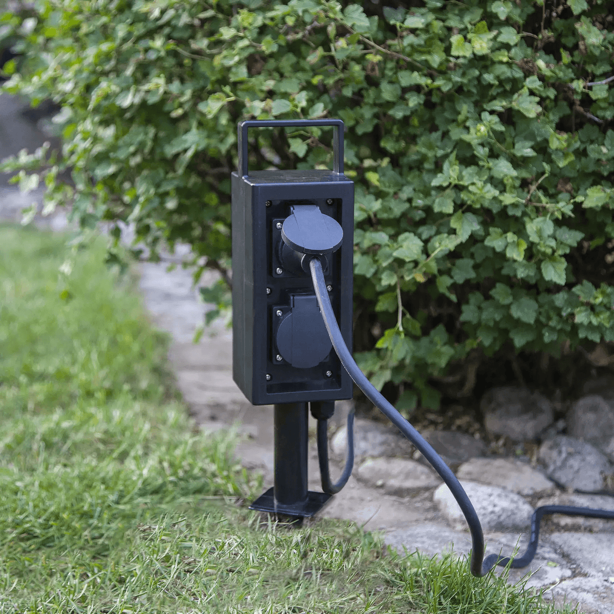 Lampenwelt, Steckdosensäule Rago 2-fach mit Erdspieß, Garten oben offen, Outdoor Stromversorgung