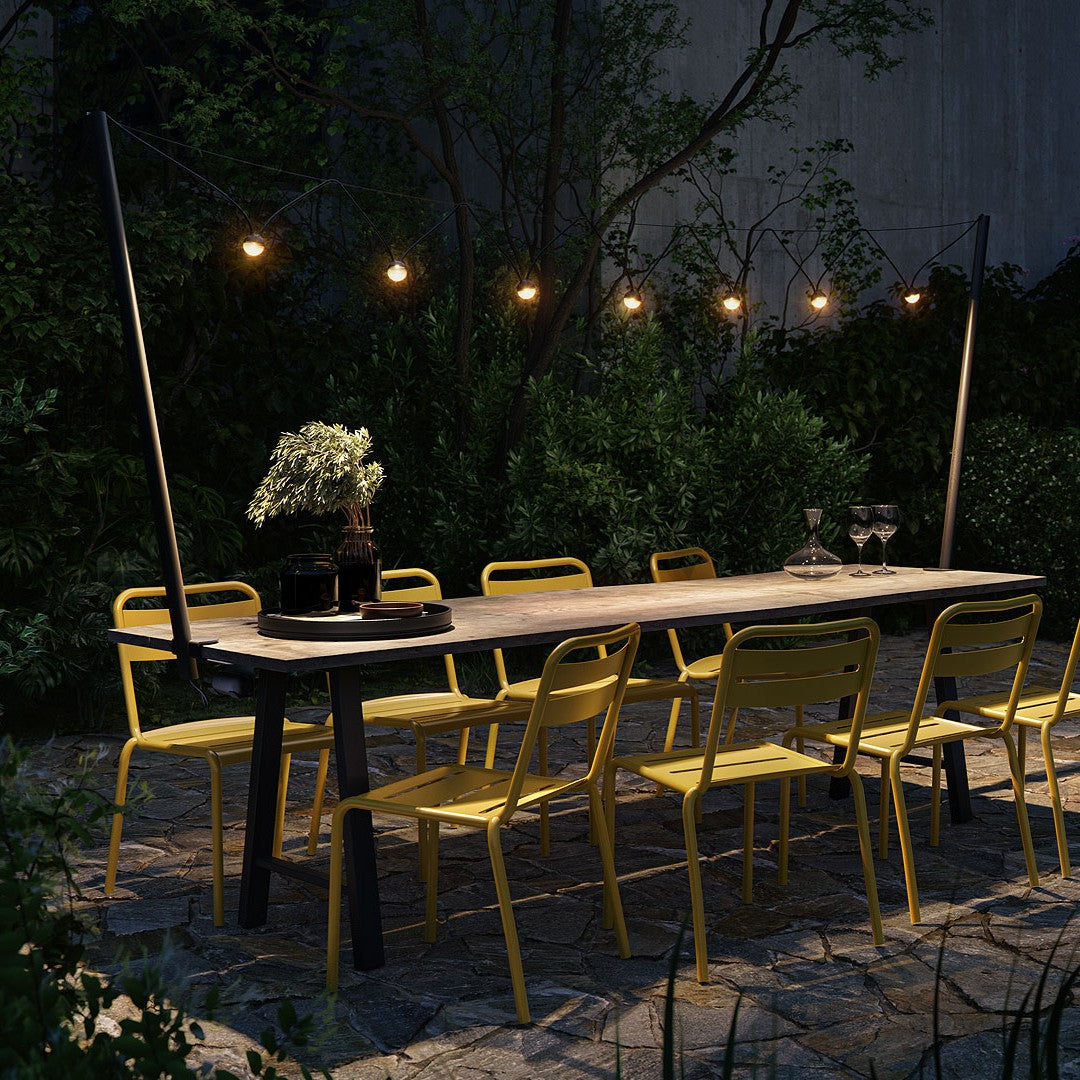 IP44.de Akku-Lichterkette cherry bubbls Powerbank, moderne Anwendung im Garten
