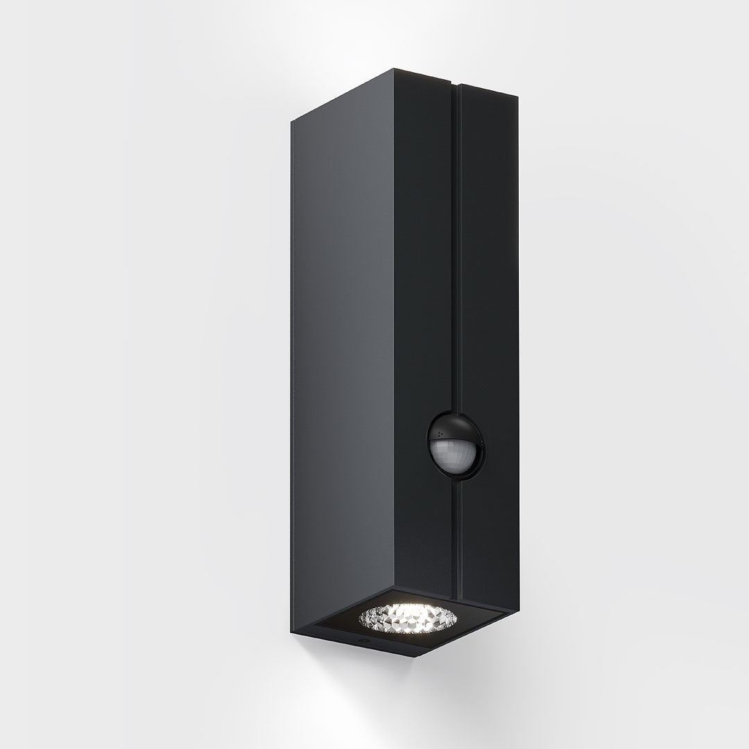 IP44.de, Wandleuchte Cut Sensor, Schwarz, smarte Außenbeleuchtung