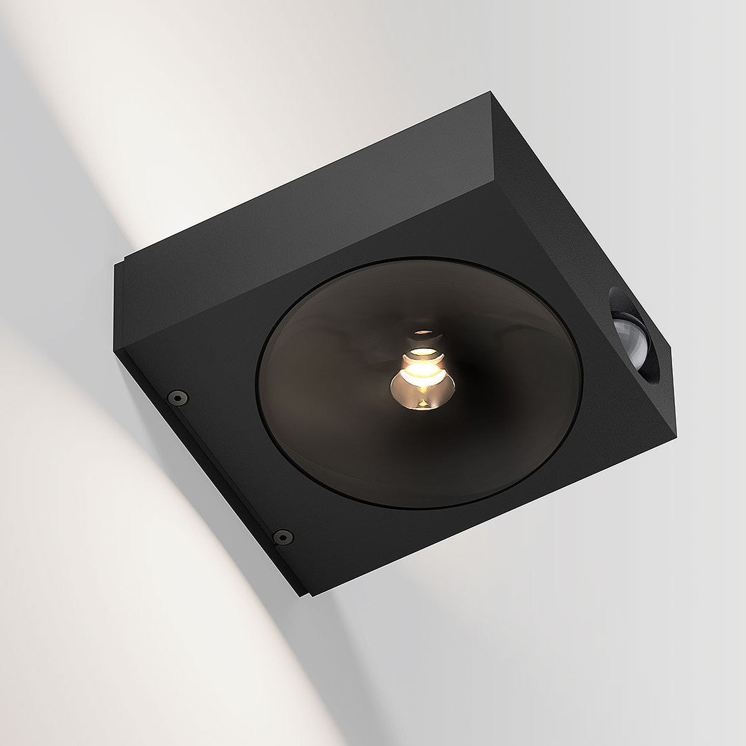 IP44.de, Wandleuchte Luci Sensor, Detail, moderne Lichtlösung