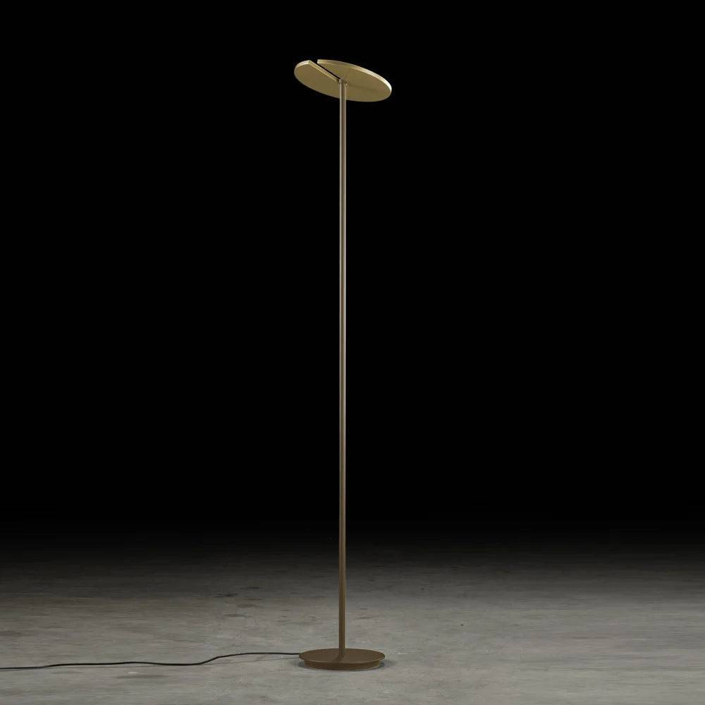 Holtkötter, Deckenfluter Naxos, Messing, hochwertige Lichtlösung