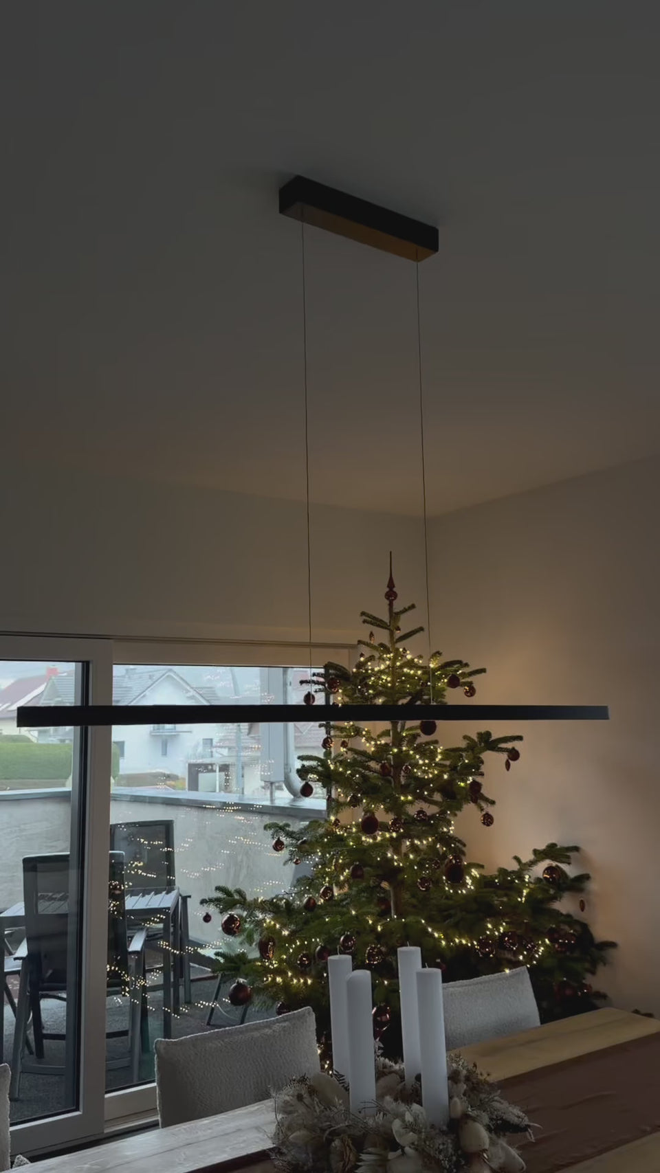 GKS Knapstein Pendelleuchte Linda, schwarz, moderne Anwedung im Wohnzimmer