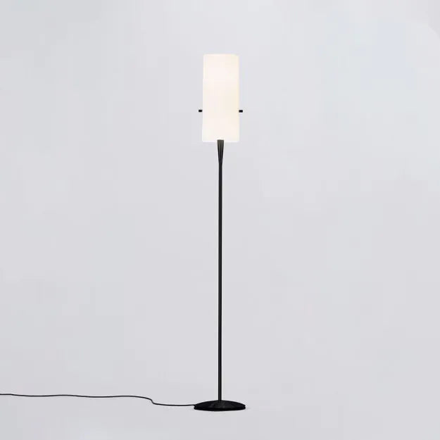 Serien, Stehleuchte CLUB Floor M, Schwarz, moderne Lichtlösung
