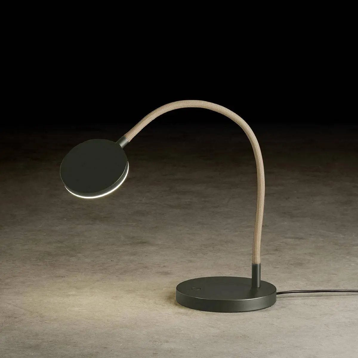 Holtkötter, Tischleuchte Flex T, Raumbild, moderne Lichtplanung