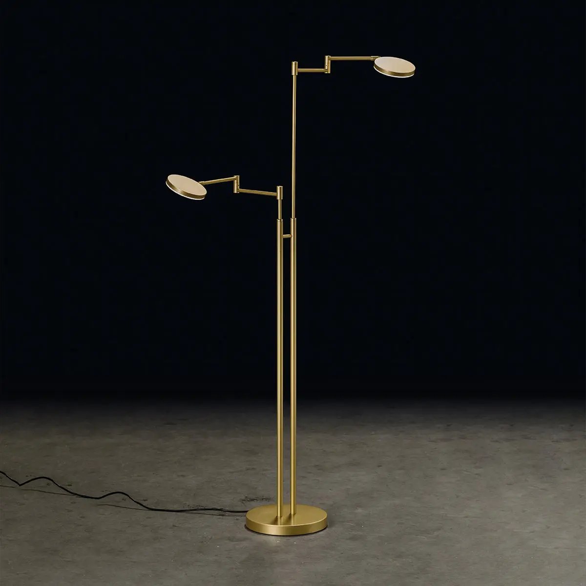 Holtkötter, Leseleuchte Plano Twin, Raumbild, flexible Lichtlösung