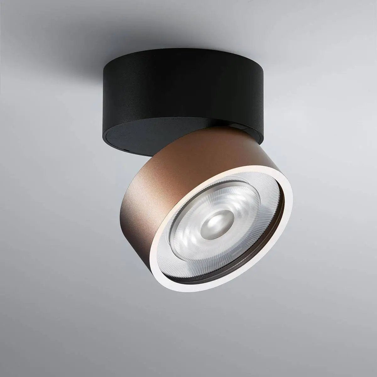 LUX-IT, Aufbaustrahler Swing Out 15,5W, Raumbild, professionelle Lichtplanung