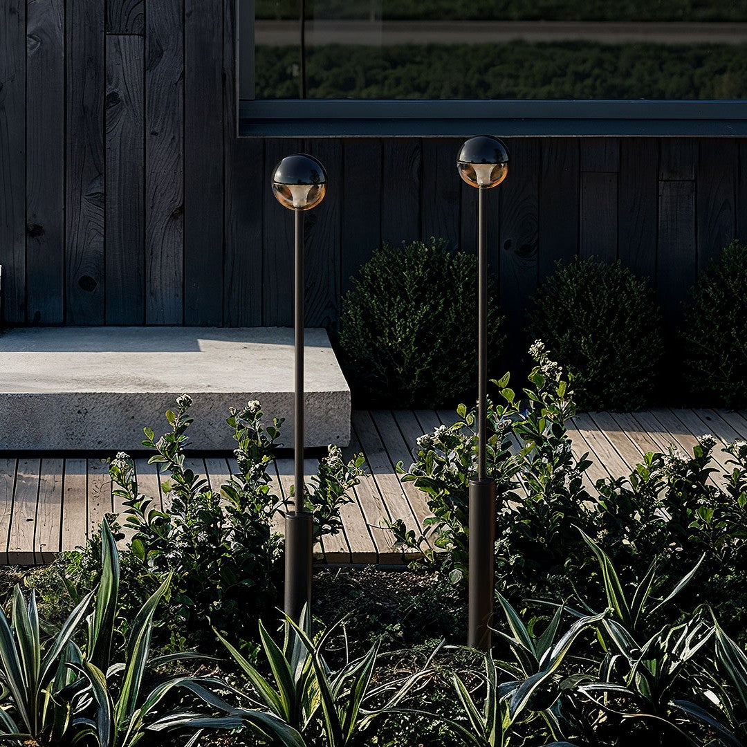 IP44.de LED Spießleuchte bal.4, schwarz, moderne Anwendung im Garten