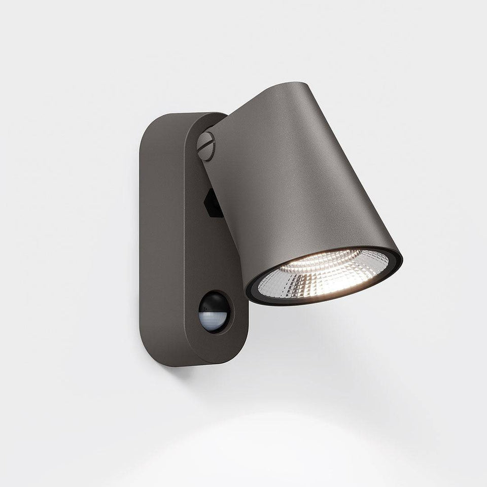 Wandleuchte stic, braun, dimmbar, moderne Außenbeleuchtung, IP65, Bewegungsmelder