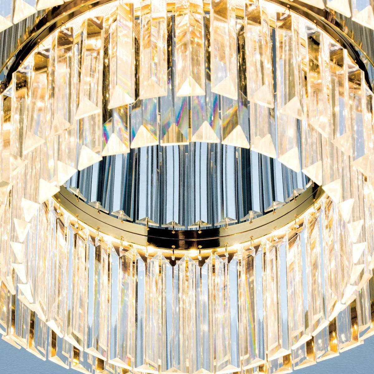 Orion, LED Deckenleuchte Prism, Seitenansicht, hochwertige Lichtlösung