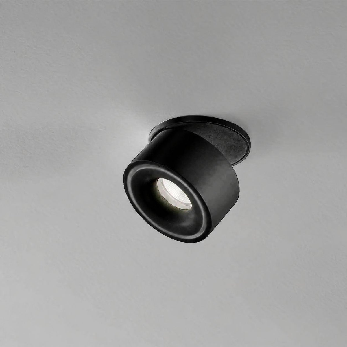 DLS Lighting, Einbaustrahler Clippo S klein EP, Schwarz Dim-to-Warm, wohnliche LED Beleuchtung