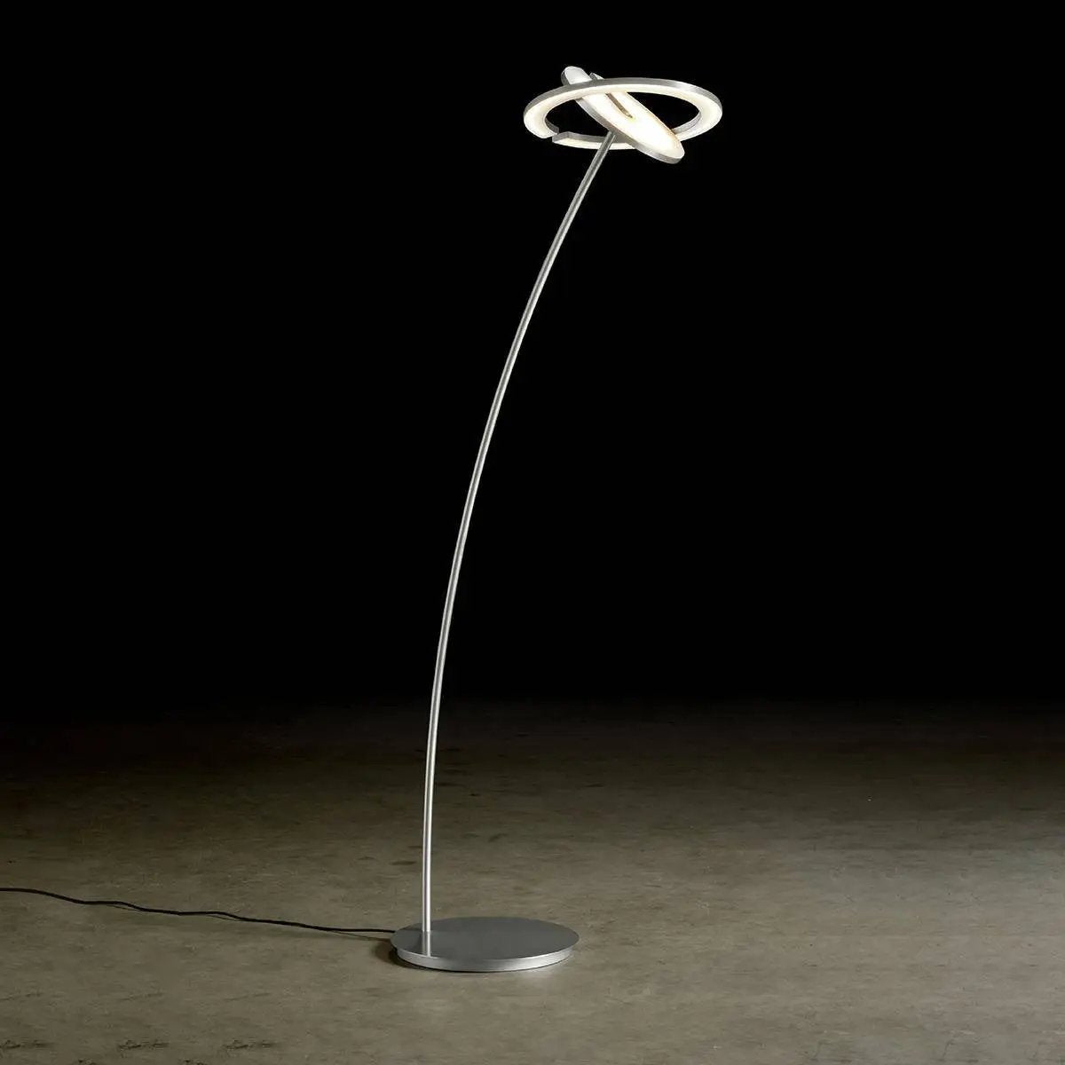 Holtkötter, Deckenfluter Supernova DW, Aluminium, moderne Wohnraumbeleuchtung