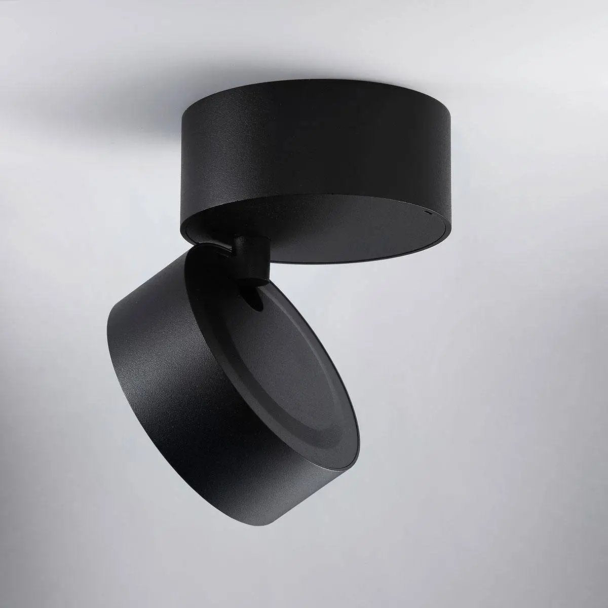 LUX-IT, Aufbaustrahler Swing Out 15,5W, Schwarz Detail, moderne Lichtlösung